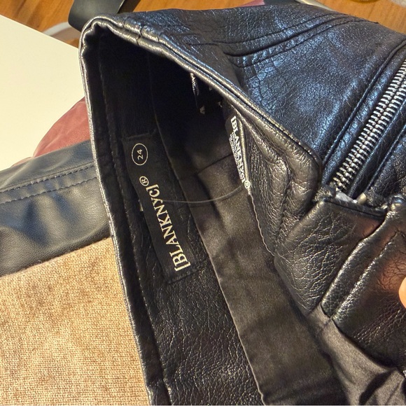 Blank NYC Black Asymmetrical Leather Skirt - Picture 11 of 12